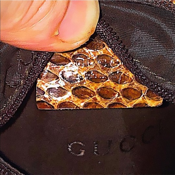 Authentic Gucci Tom Ford Rare Python Mini Vanity Case w/ Wrist Strap - Picture 11 of 12